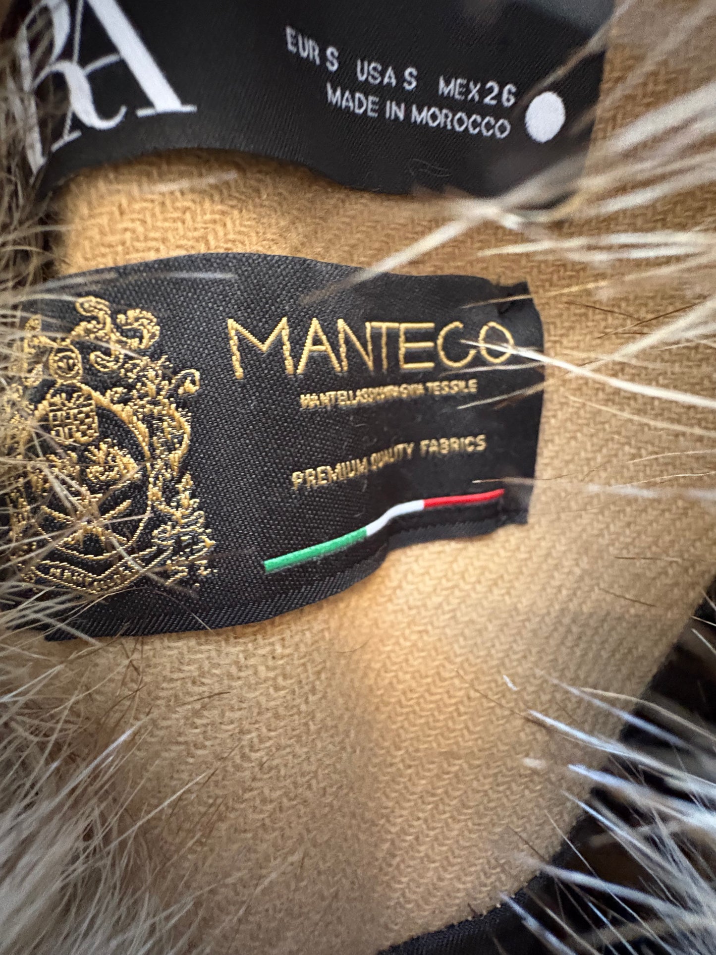 ZARA. Abrigo largo camel lana