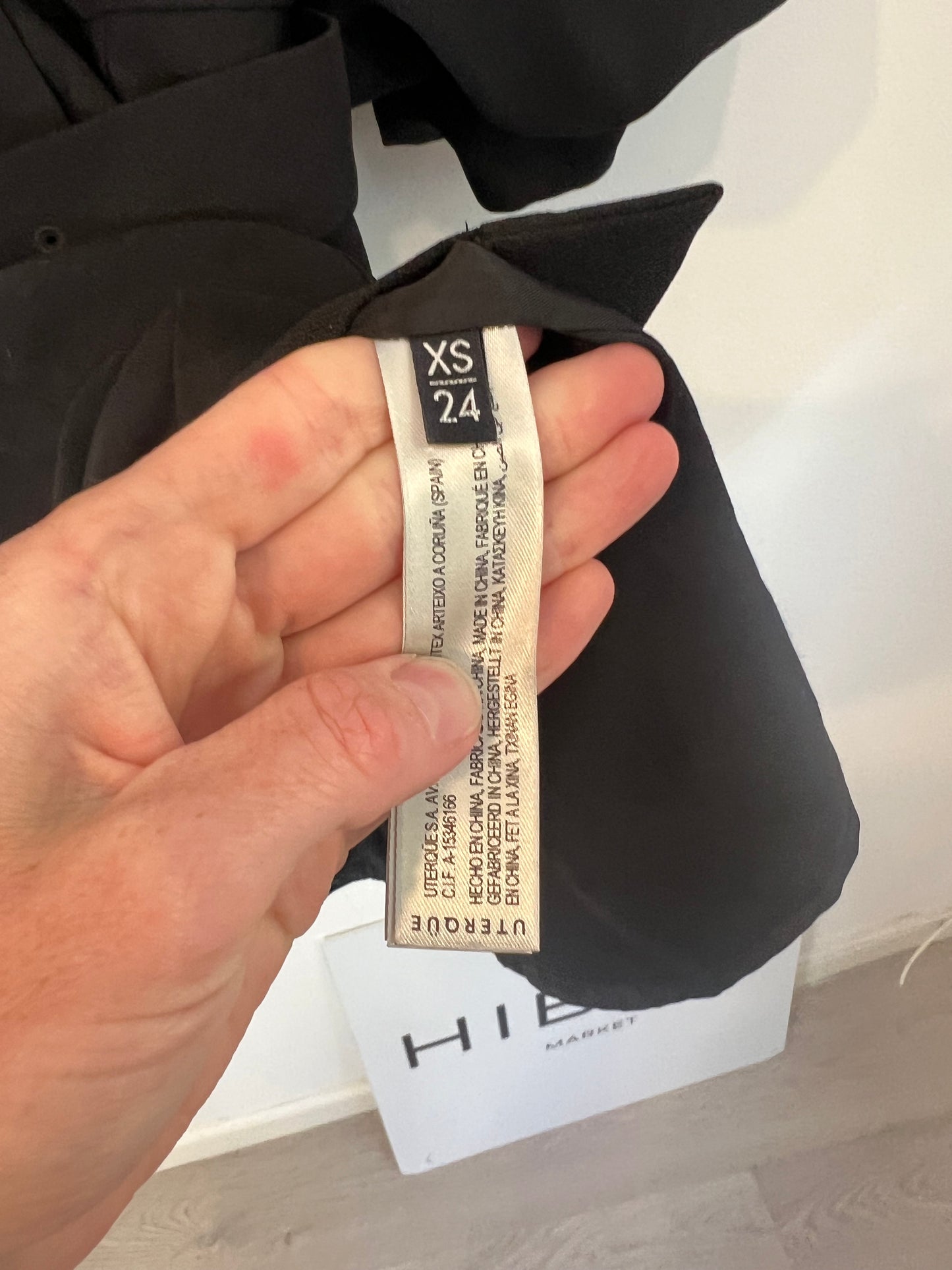 UTERQÜE. Vestido negro abalorios T.xs