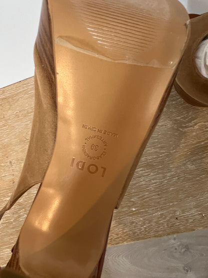 LODI. Tacones piel camel peeptoes. T 39