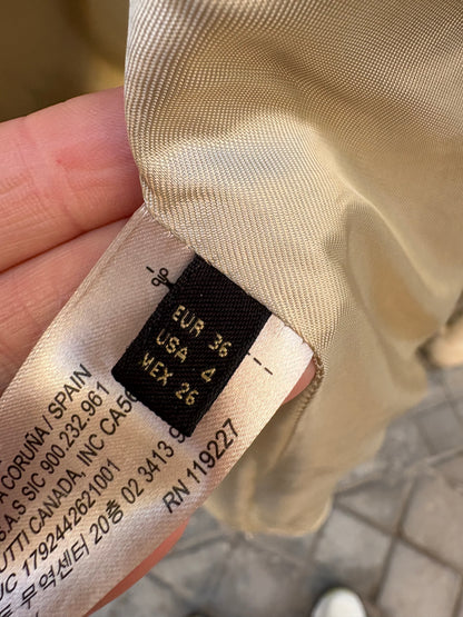 MASSIMO DUTTI. Chaqueta larga lino beige