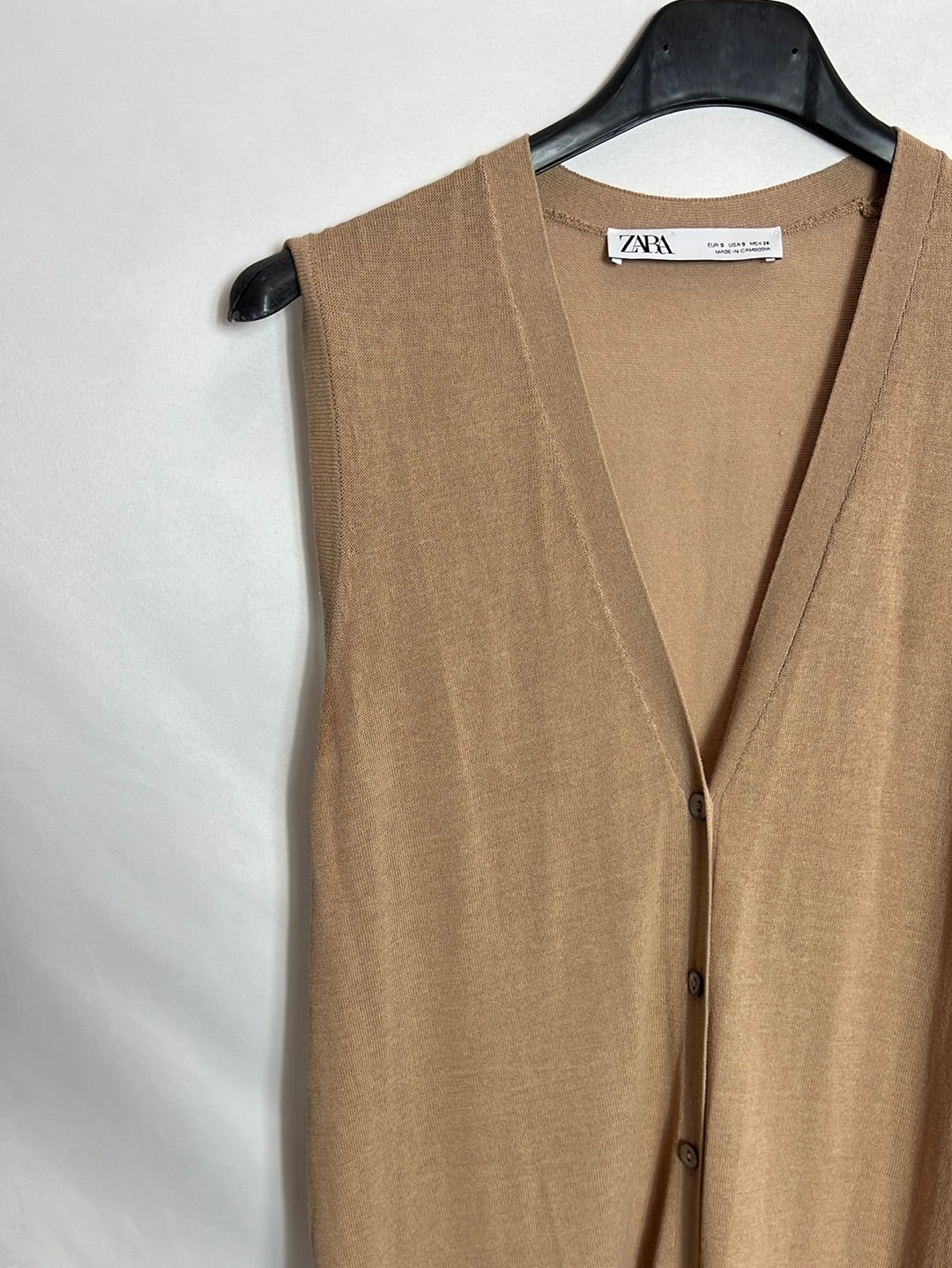 ZARA: Long beige vest. TS