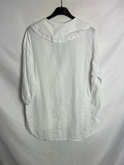 STRADIVARIUS . Blusa blanca textura cuellos. T S