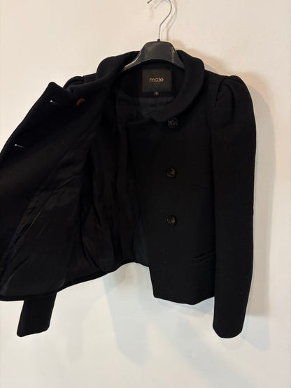 MAJE. Chaqueta lana en negro detalle hombros