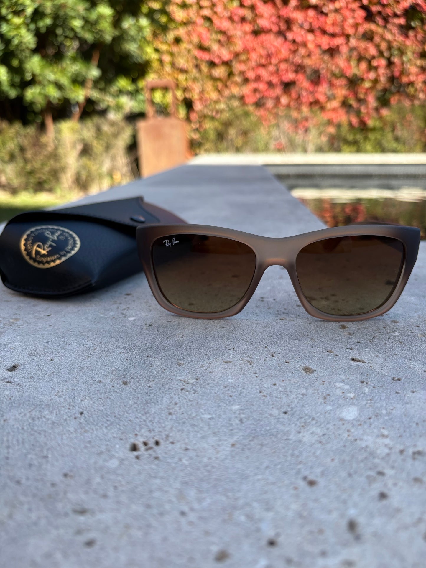 RAYBAN. Gafas de sol mate