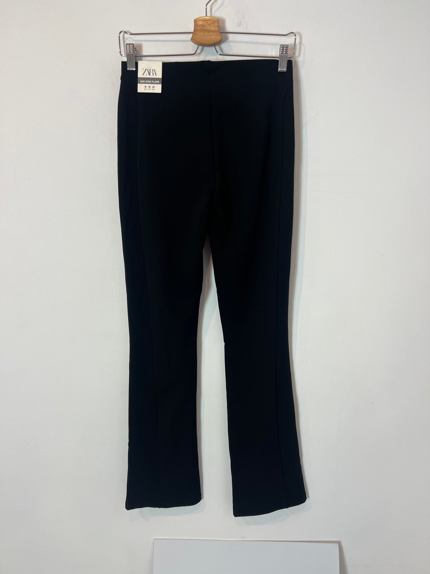 ZARA. Black stretch trousers. TM