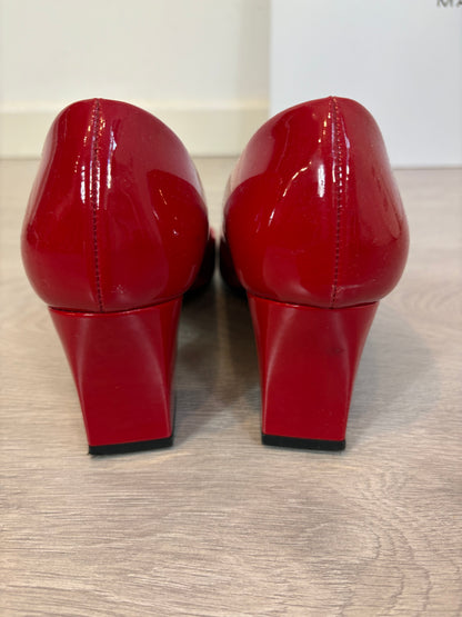 ZARA. Black stretch knit top. TL