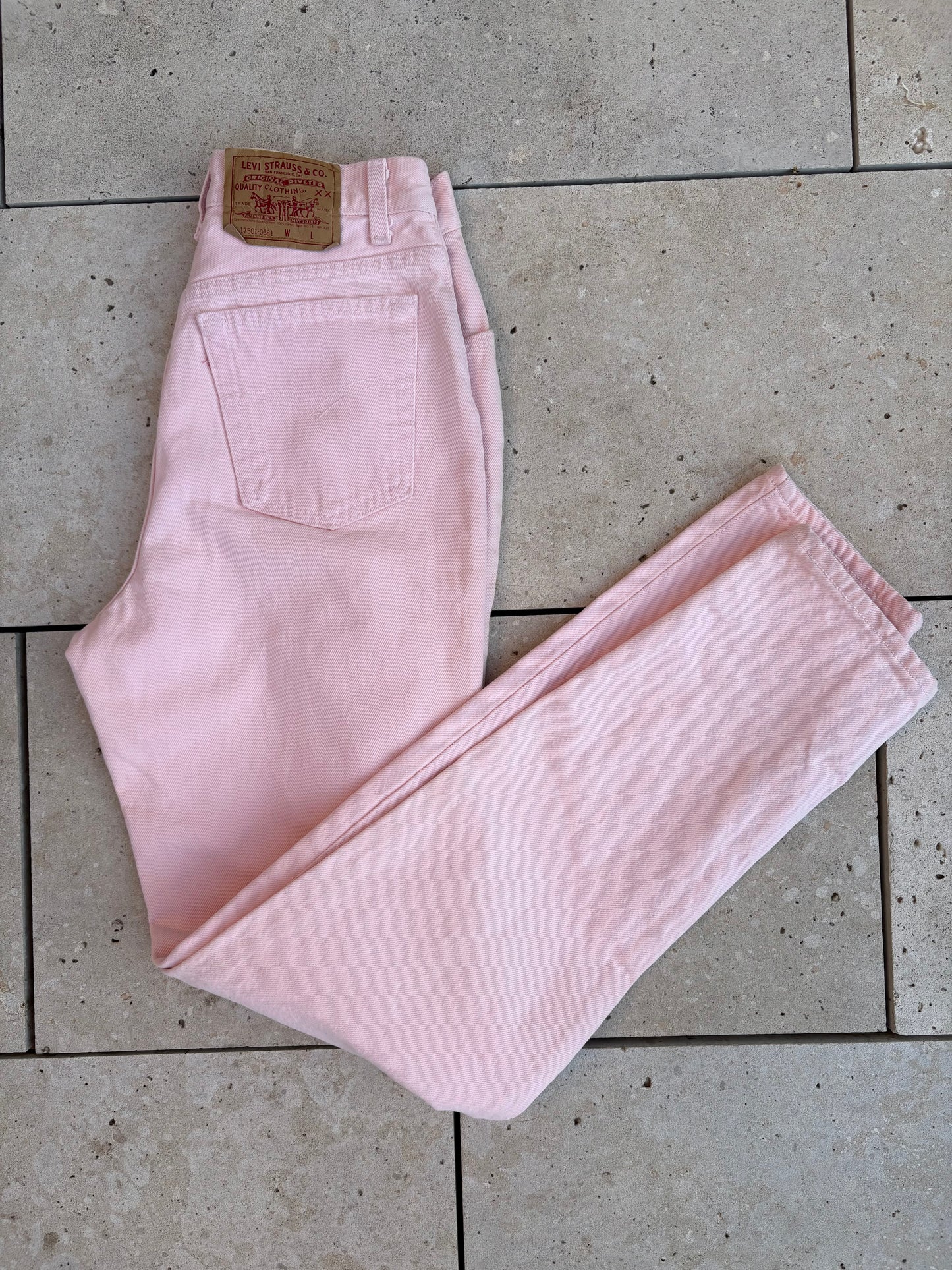 LEVI´S. Denim rosa pastel vintage abotonado