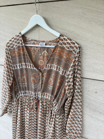 CHERRIES. Flowy purple top. Size XL