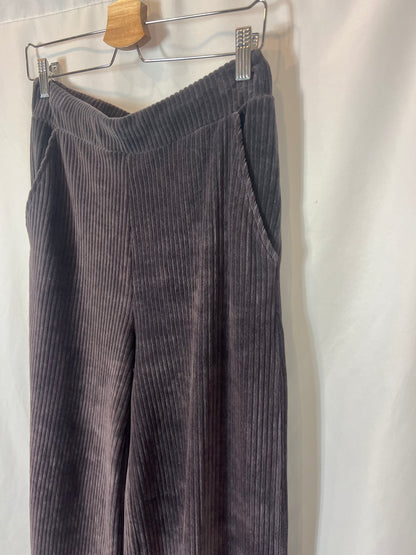 SOUTHERN COTTON. Wide-legged textured trousers