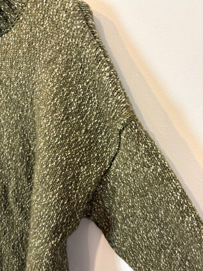 H&M. Jersey verde cuello alto