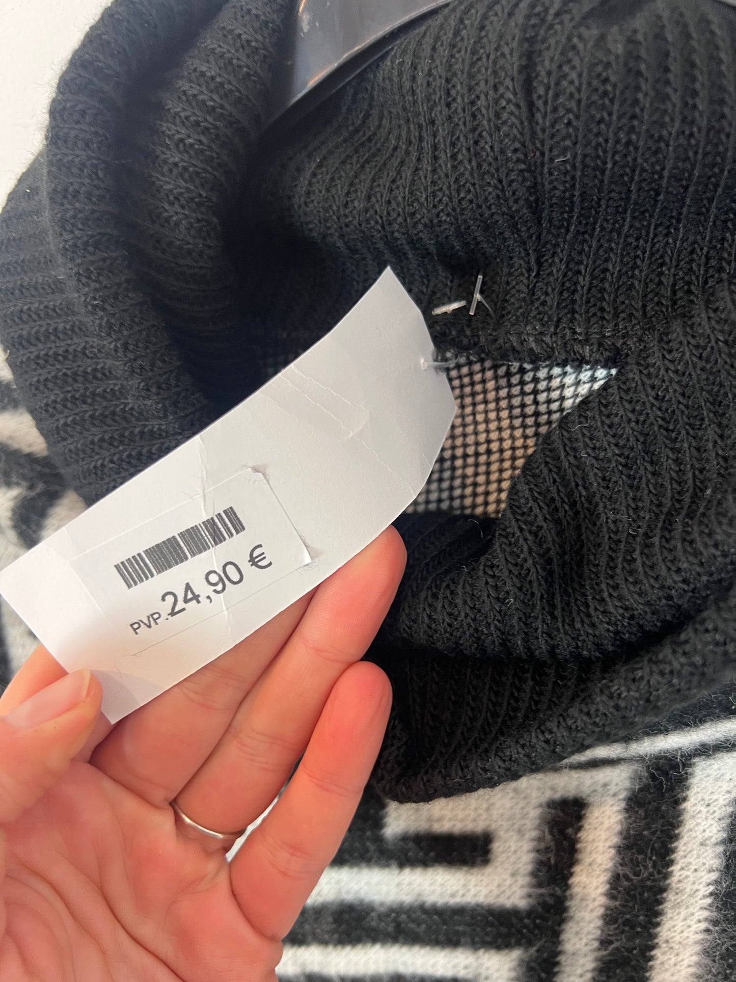 OTRAS. Poncho bicolor cuello alto. T S/M