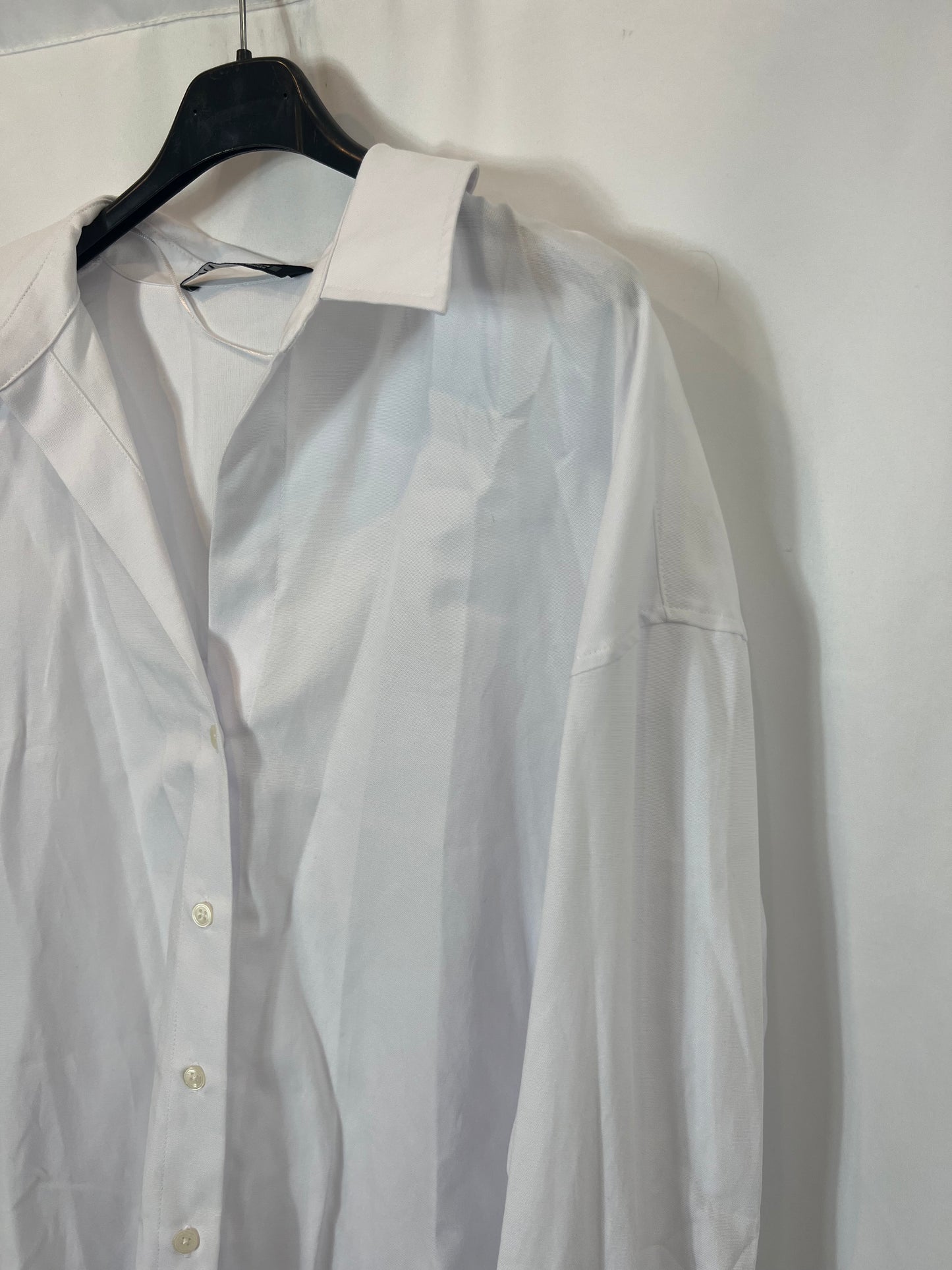 ZARA. Camisa blanca básica. T M