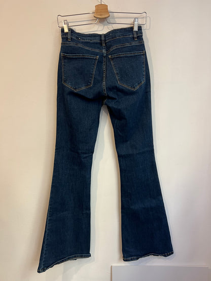 MANGO. Denim campana elástico. T 36