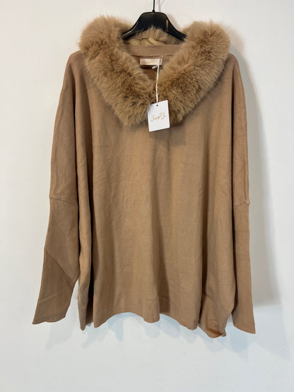 CARLOTA&CO. Jersey beige cuello pelo. T L