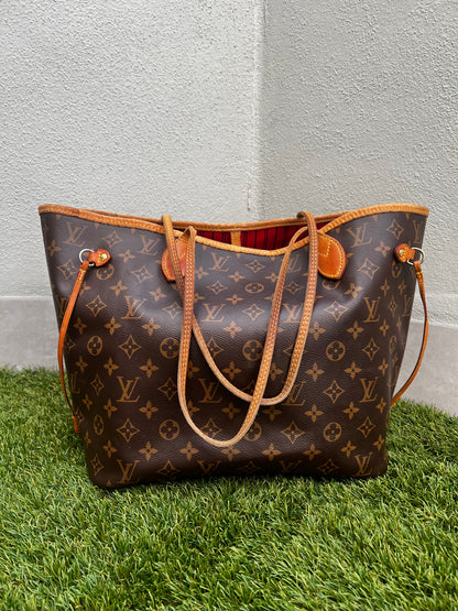 LOUIS VUITTON. Bolso neverfull
