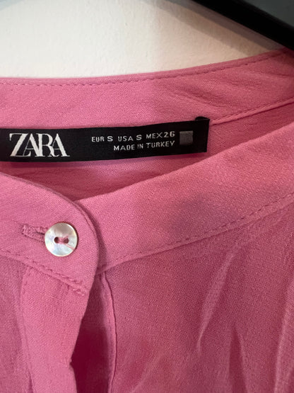 ZARA. Blusa rosa fluida. T S