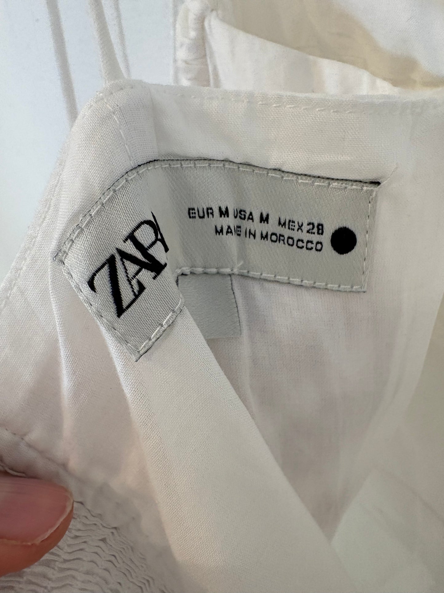 ZARA. Vestido largo blanco