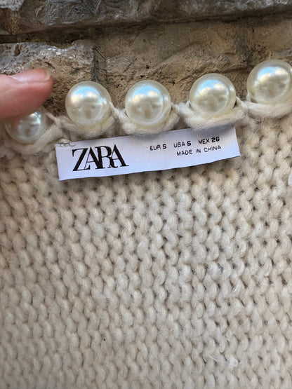 ZARA. Jersey crudo perlas