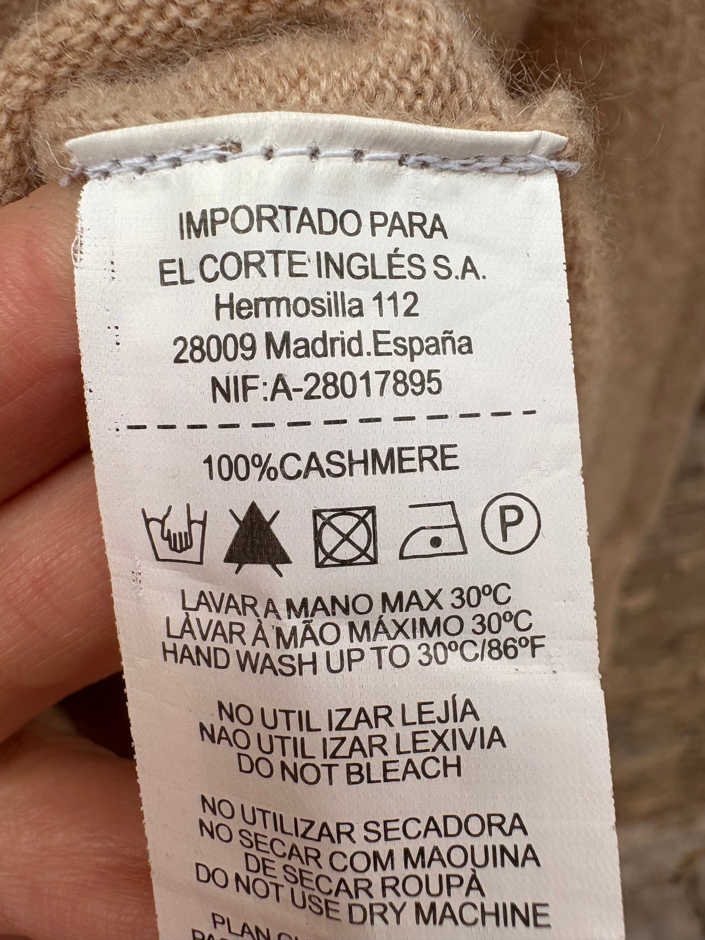 EASY WEAR. Chaqueta beige cashmere