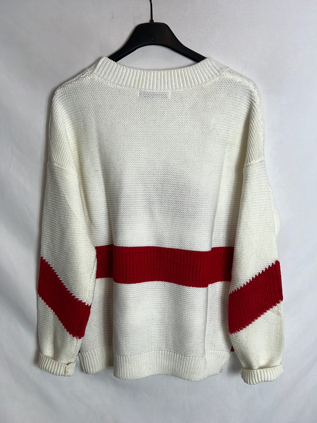 MANGO Beige and red sweater. TM