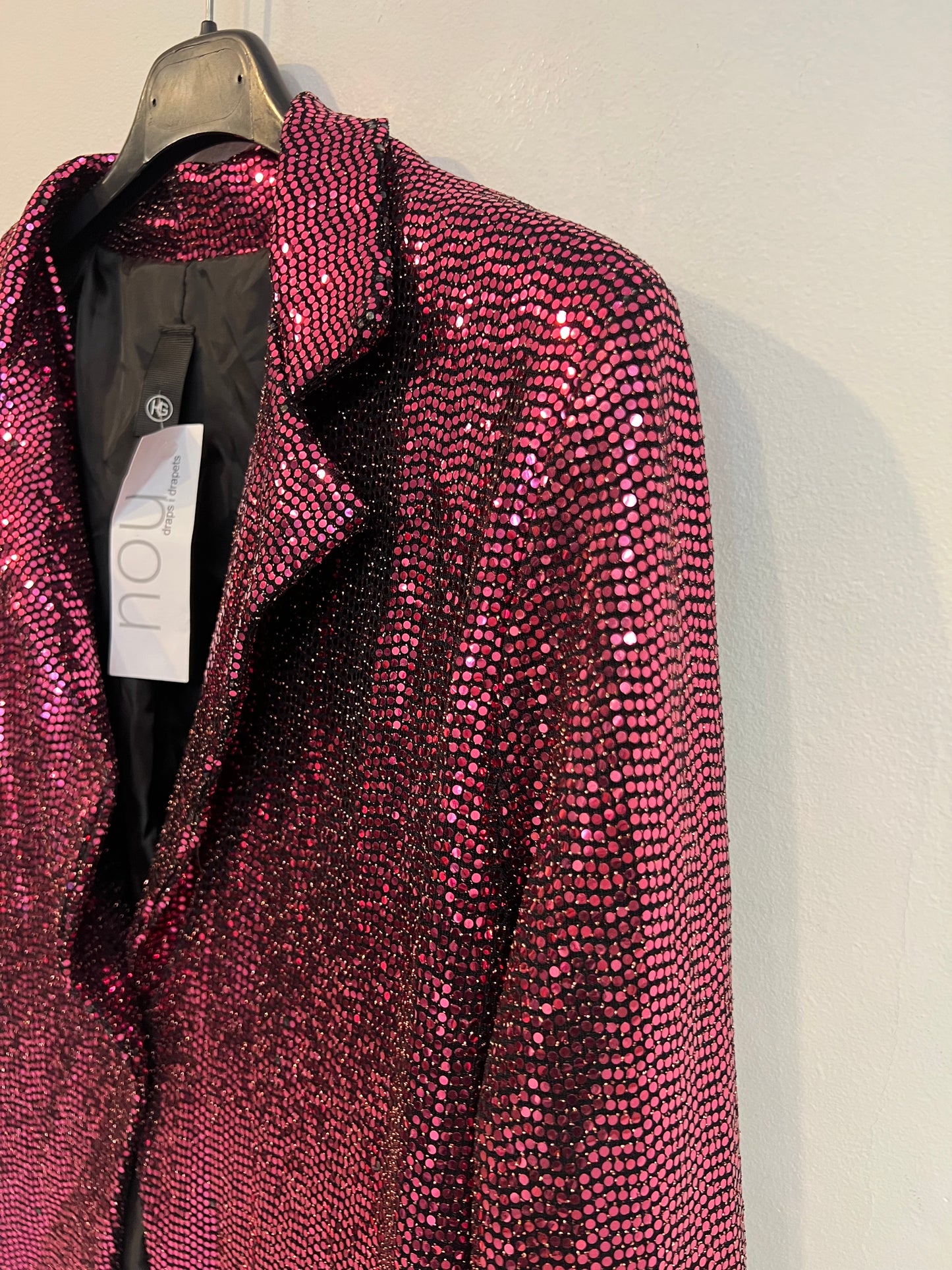 OTRAS. Chaqueta textura metalizada rosa. T M