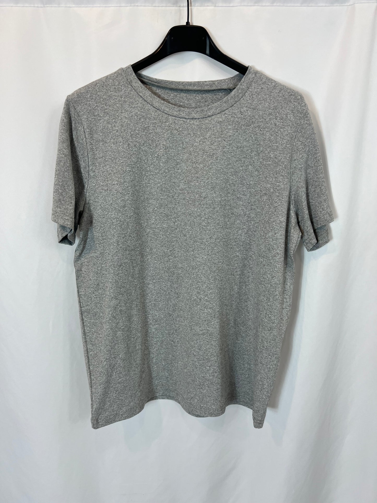 OTHERS. Basic heathered grey T-shirt. TM