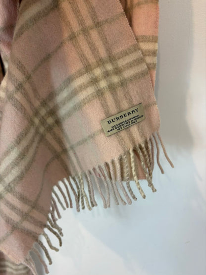 BURBERRY. Bufanda cuadros en rosa lana y cashmere
