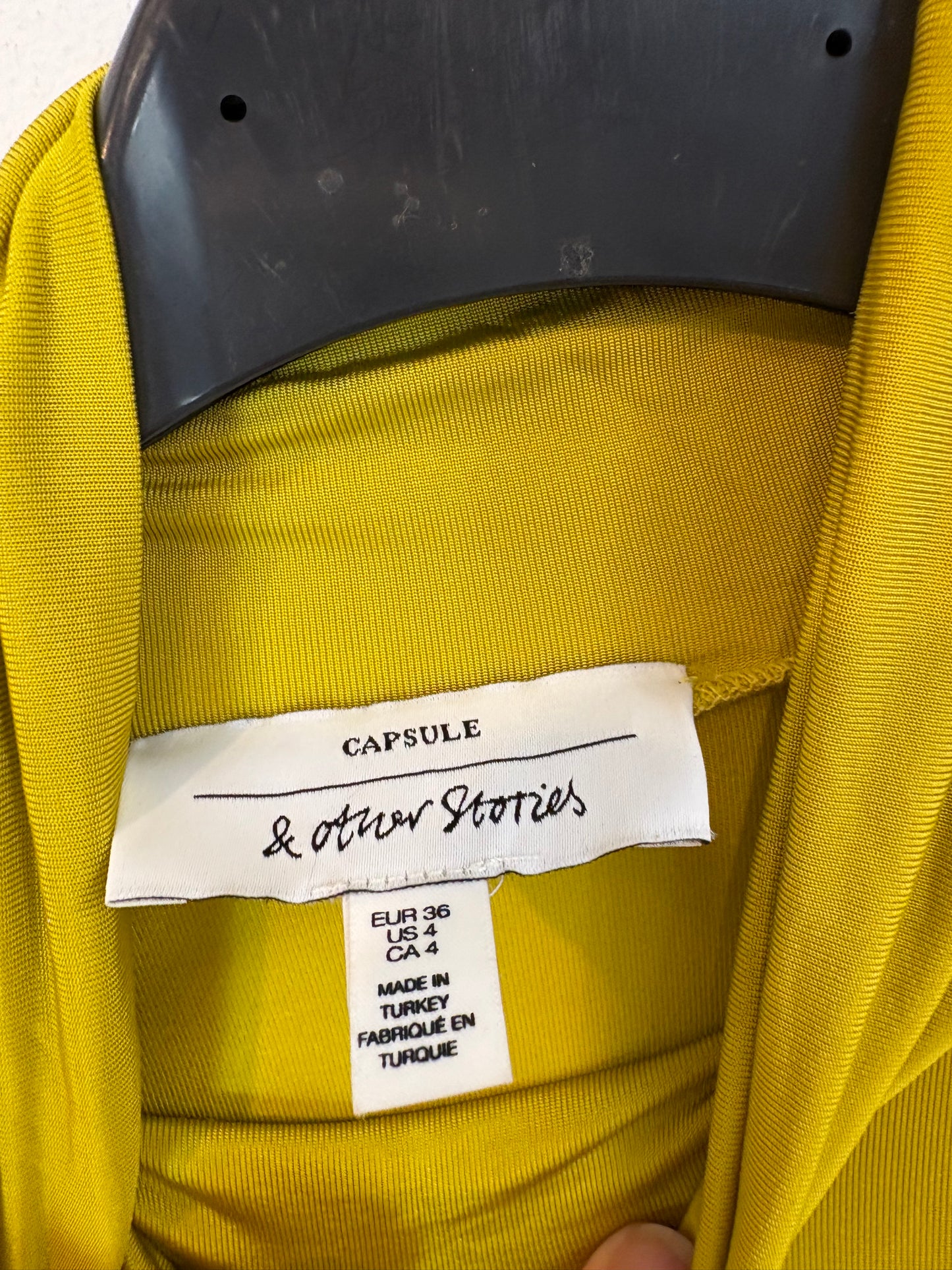 & OTHER STORIES. Top verde licra T.36