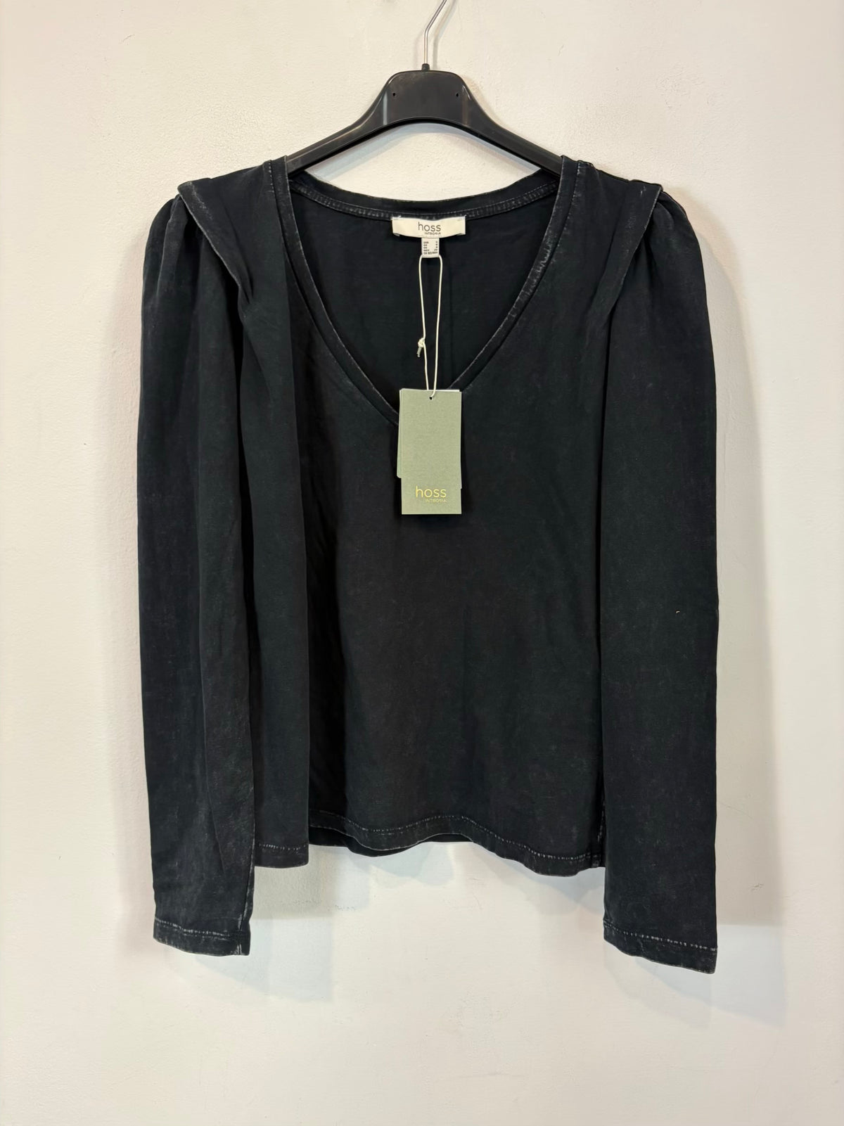INTROPIA. Top manga larga azul cuello pico
