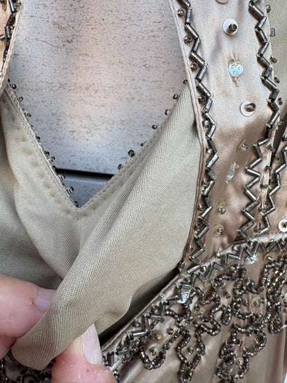 VERSACE Jeans Couture. Vestido de cóctel de seda beige con bordados