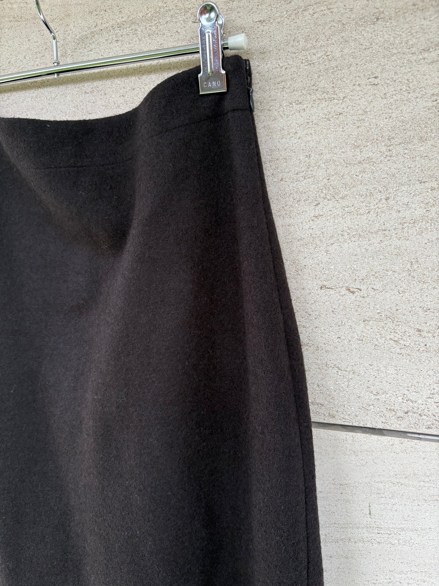 MASSIMO DUTTI. Falda midi gris con lana