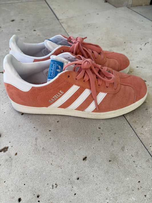 ZARA. Black stretch knit top. TL