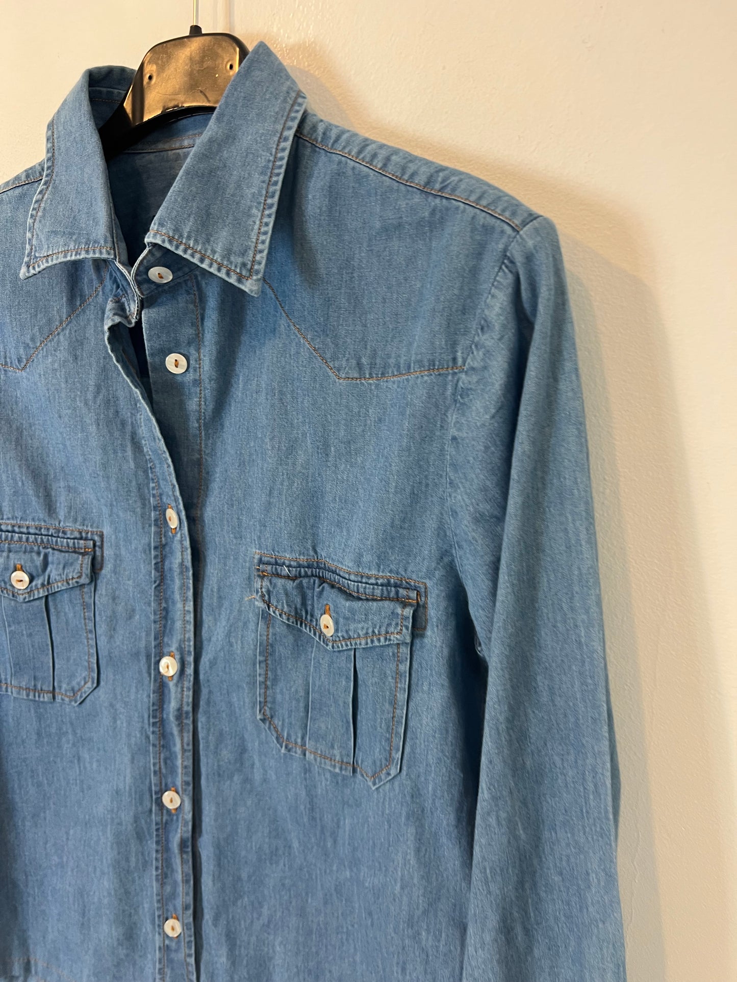 ARBELAITZ. Camisa denim ligera bolsillos. T S