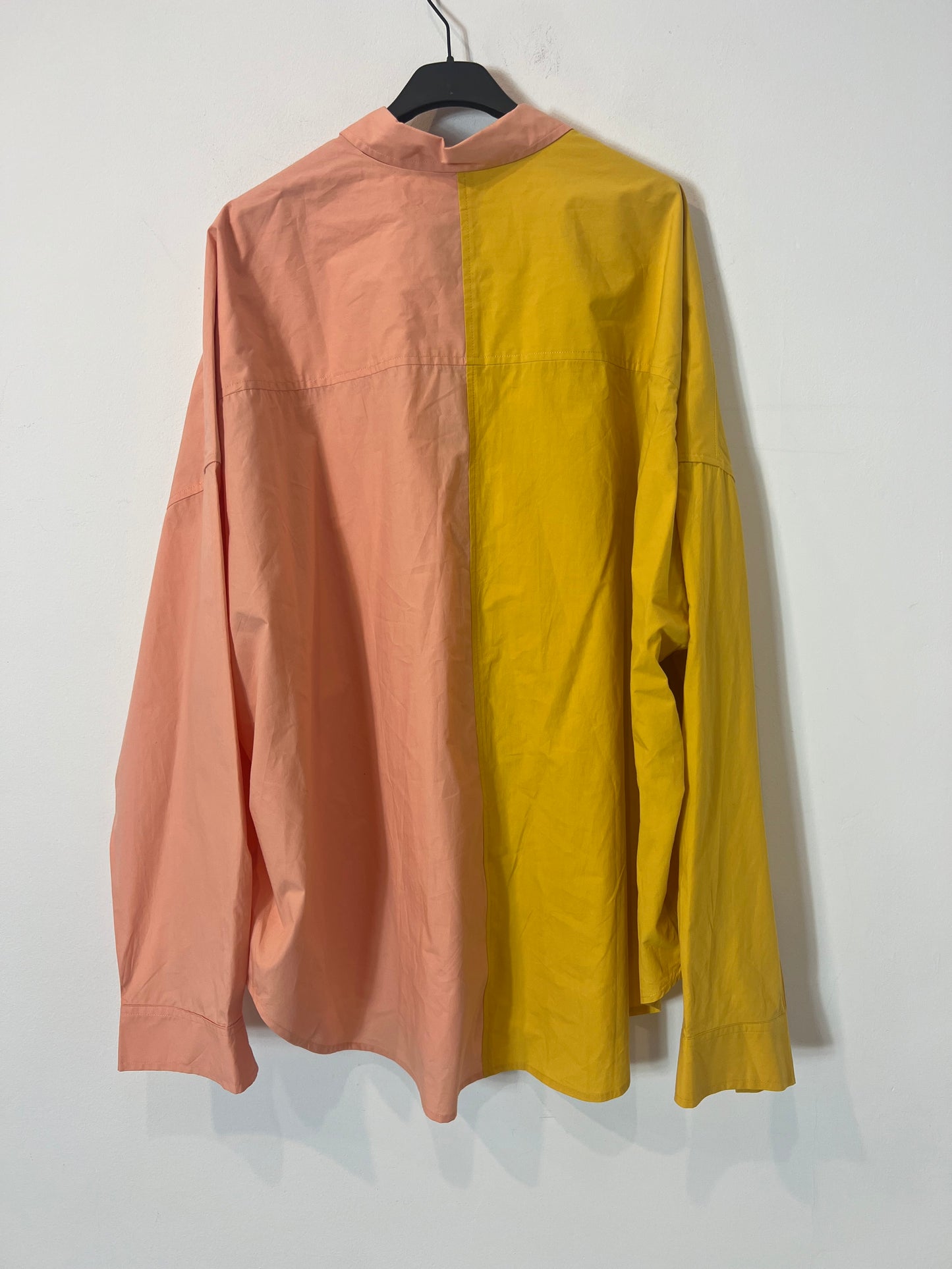 BLANCA. Camisa oversized bicolor Tu(m/l)