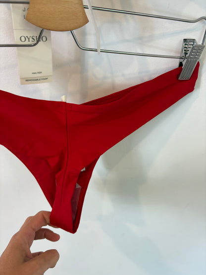 OYSHO. Bikini rojo. T S/M