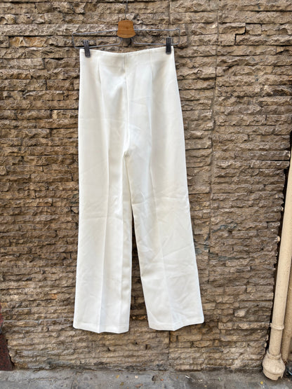 MASSIMO DUTTI. Short green skirt with pocket T.xs