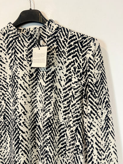 ADOLFO DOMINGUEZ. Top blanco estampado T.38