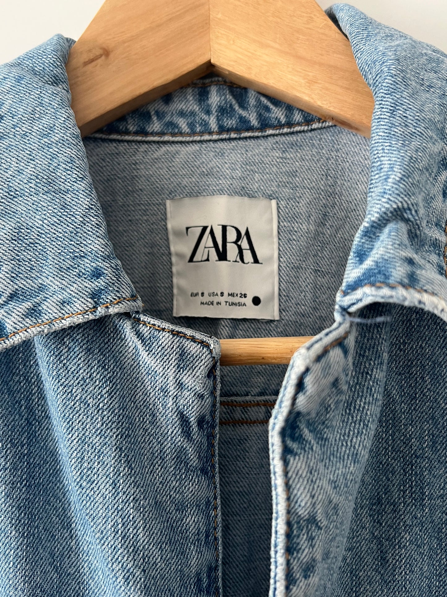 ZARA. Mono largo denim