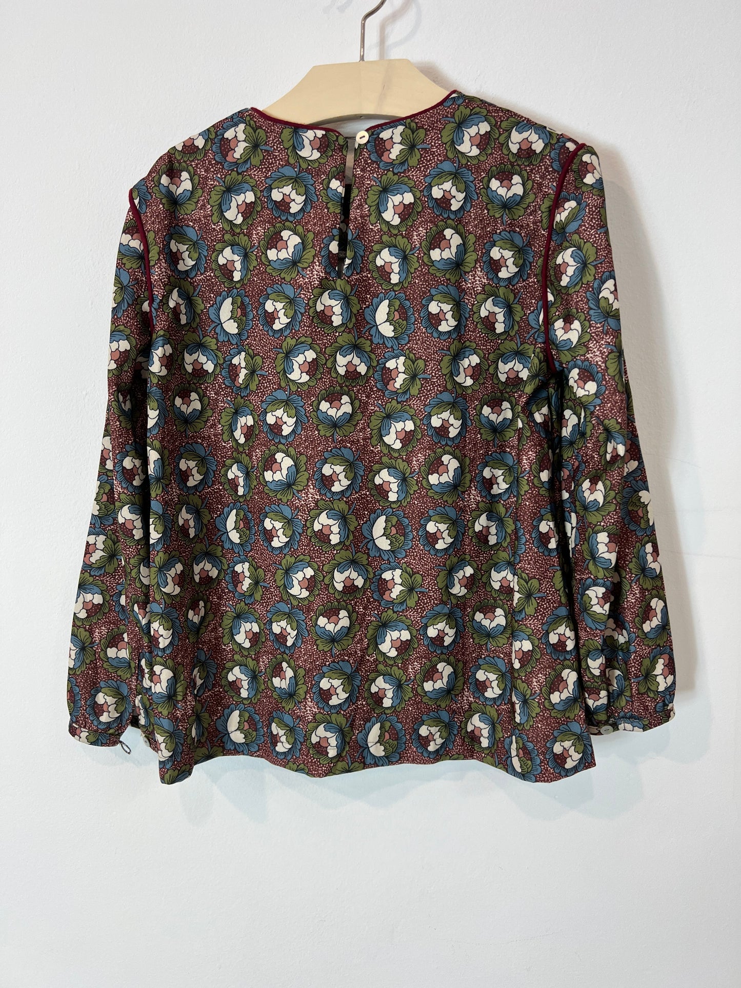 CLO&amp;TILDE. Floral print blouse. Size 10 years.