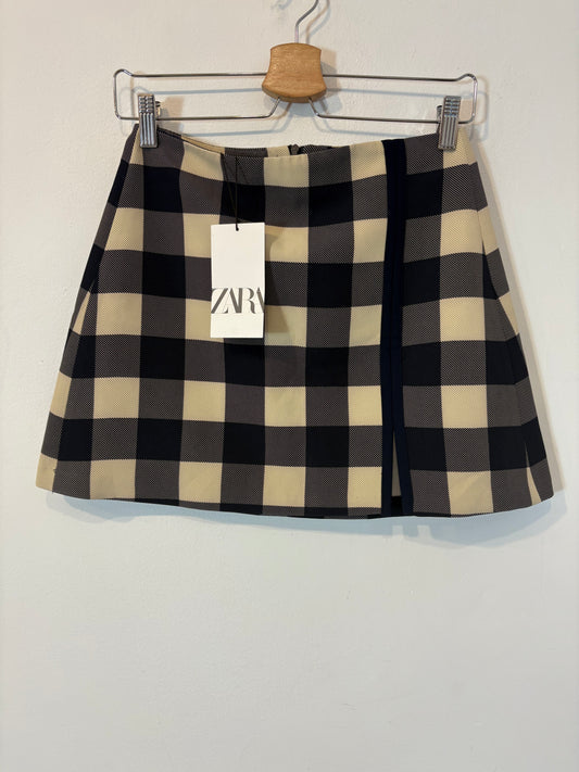 ZARA. Falda cuadros bicolor. T XS