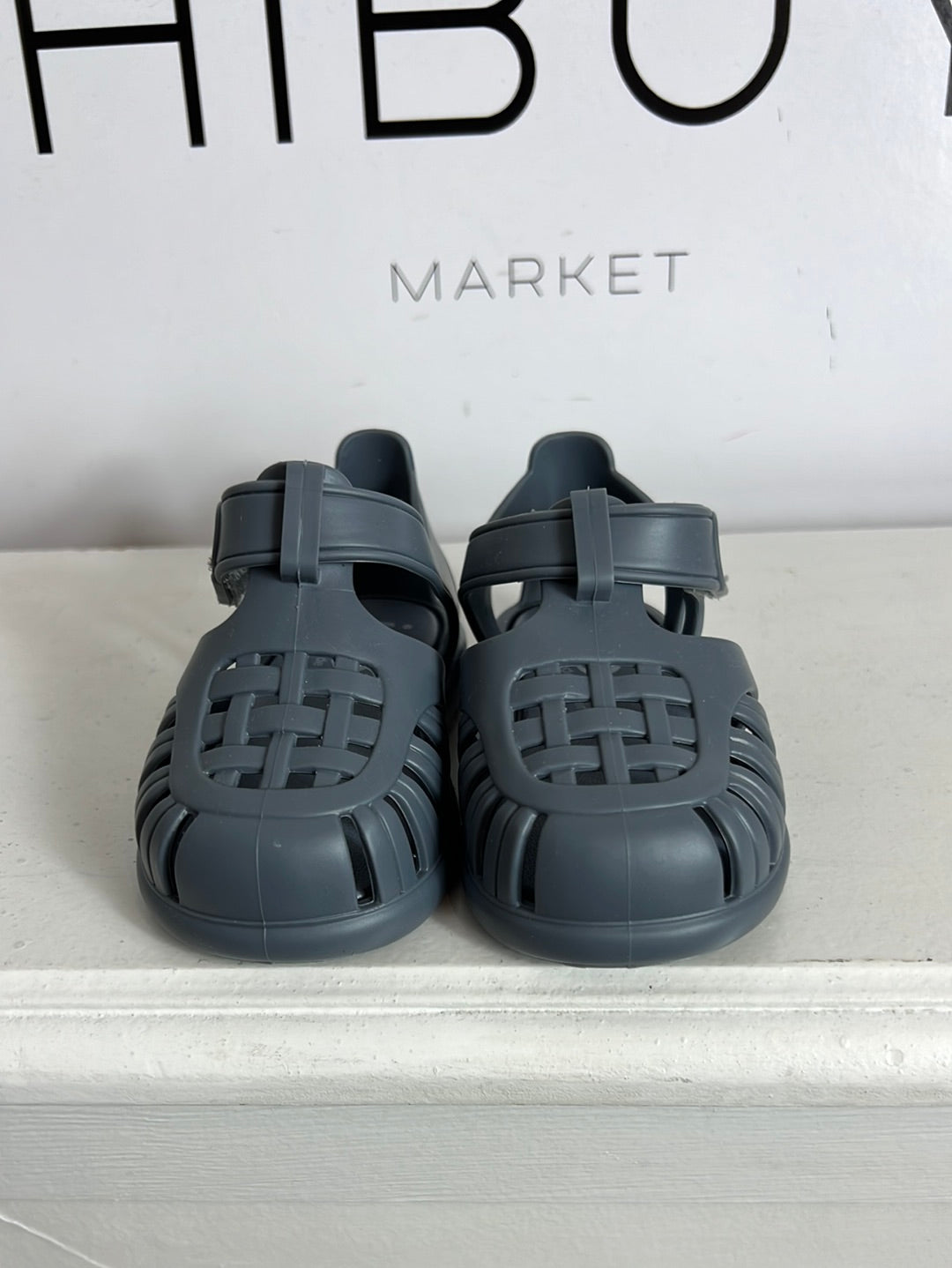 IGOR. Dark blue jelly shoes. Size 18