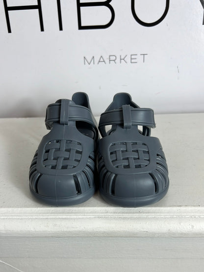 IGOR. Dark blue jelly shoes. Size 18