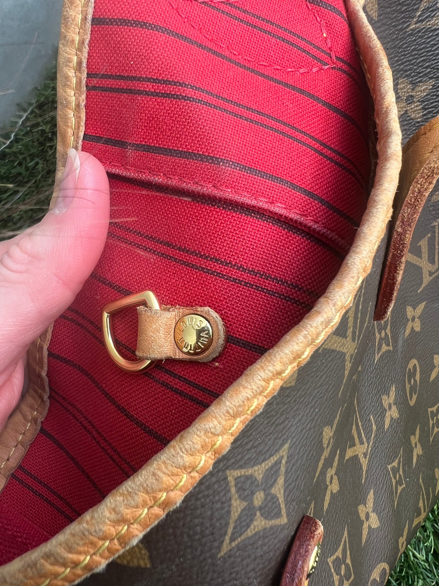 LOUIS VUITTON. Bolso neverfull