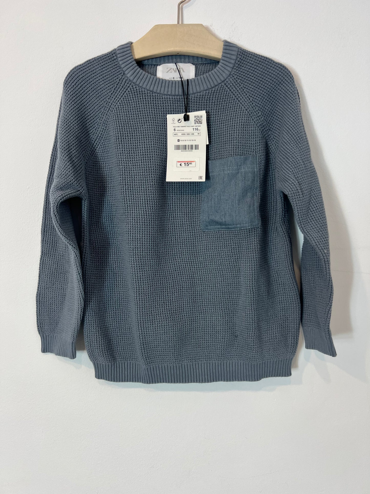 ZARA. Blue sweater with pocket detail. Size 6 years