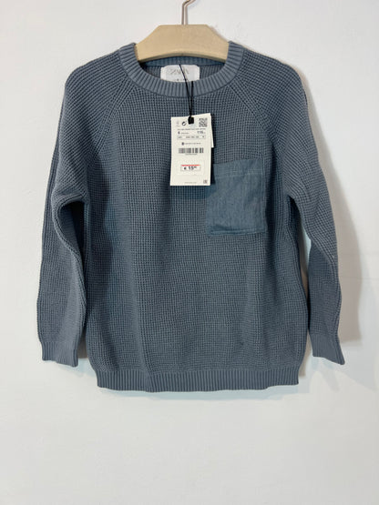 ZARA. Blue sweater with pocket detail. Size 6 years