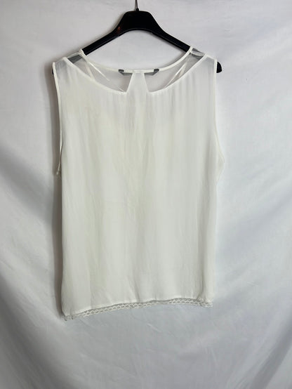 ZARA. White flowy sleeveless blouse. TL