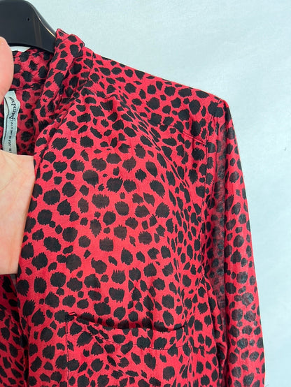 STRADIVARIUS . Blusa roja print. T M