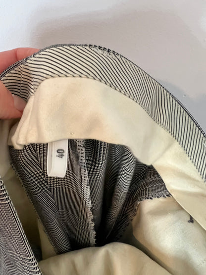 WINDSOR. Pantalón pinzas pata de gallo. T 40 (36)