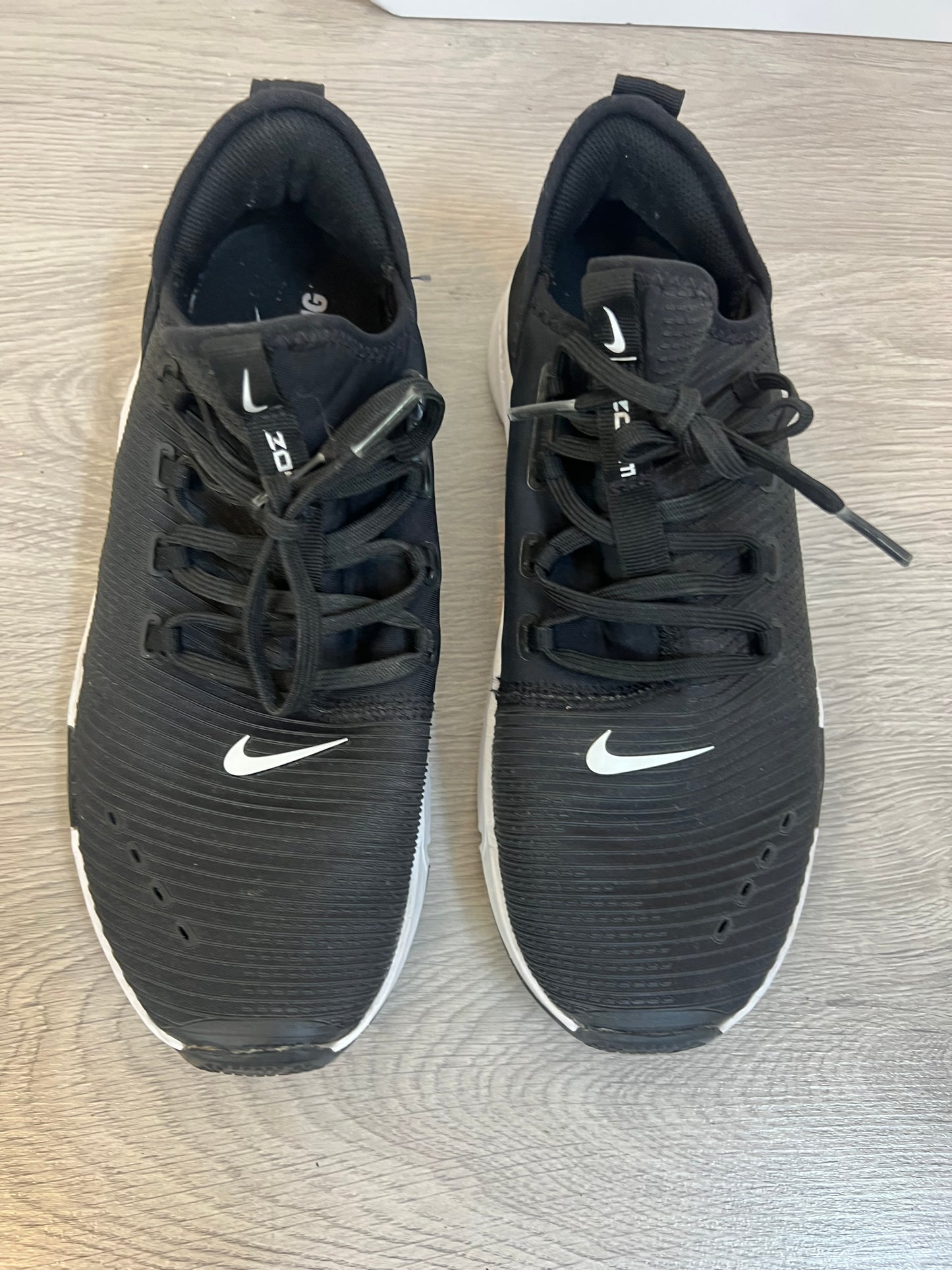 NIKE ZOOM. Black sneakers size 39