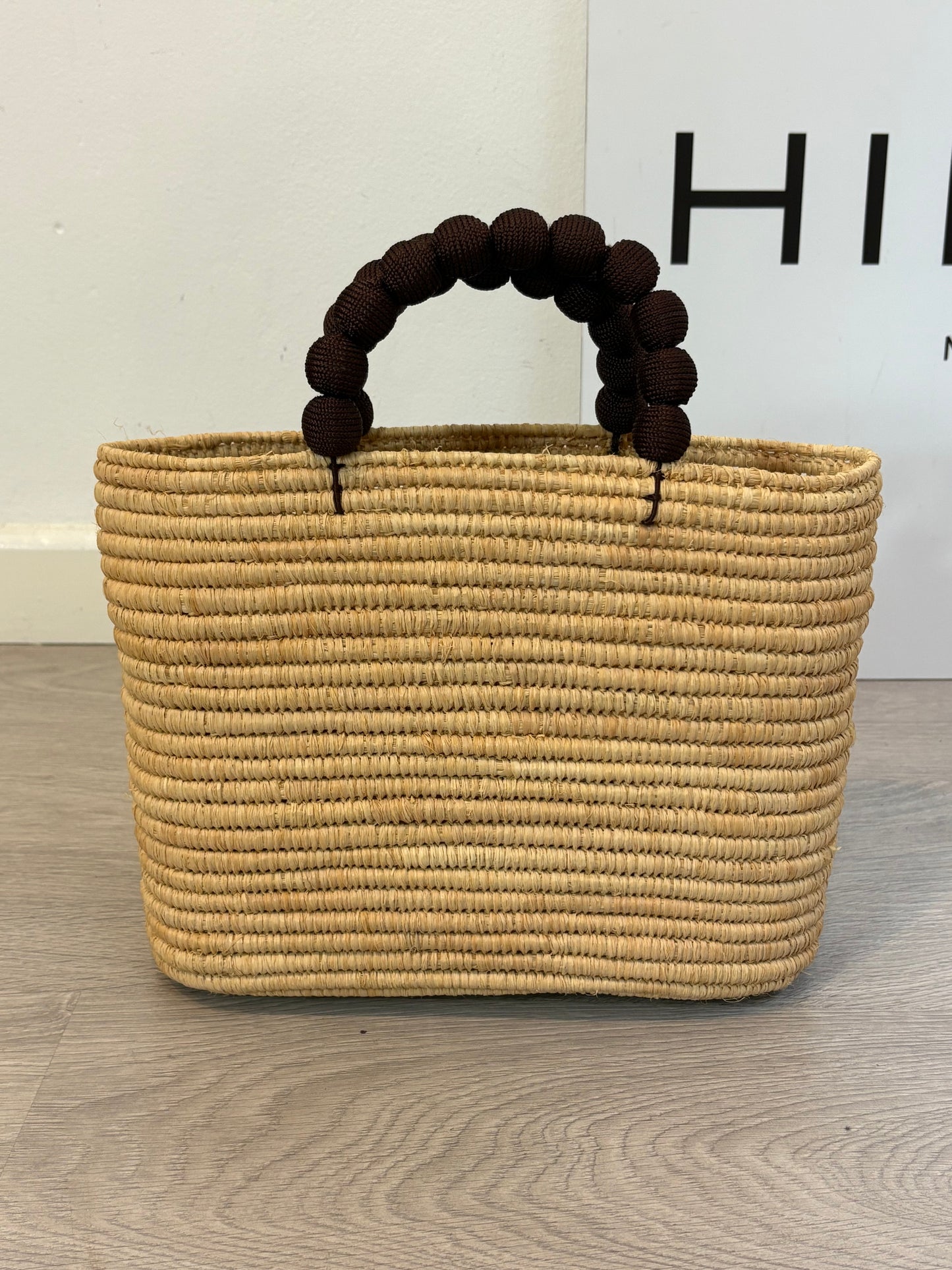 Bolso mediano rafia asa corta
